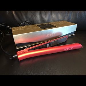 Soleil Flat Iron (Metallic Red)